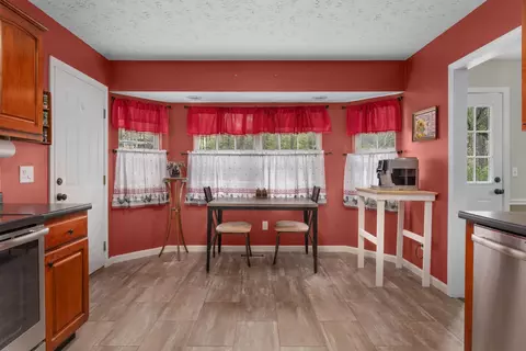 Kitchen - 269 Sutton Dr, Ringgold, GA 30736 photo 2 of 3
