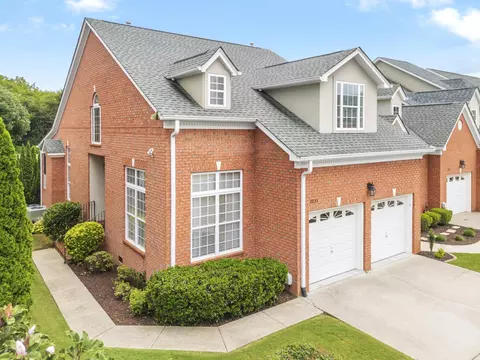 8233 Double Eagle Ct, Ooltewah, TN 37363 photo 2