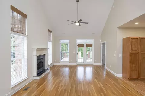 8233 Double Eagle Ct, Ooltewah, TN 37363 photo 5
