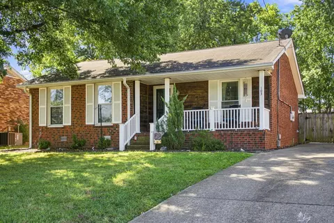 103 Glen Oak Ct W, Hendersonville, TN 37075