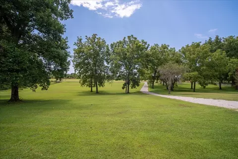 Exterior - 527 Clax Branch Rd, Loretto, TN 38469 photo 7 of 7