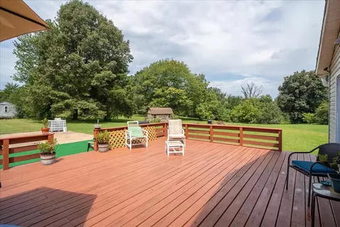 Exterior - 527 Clax Branch Rd, Loretto, TN 38469 photo 5 of 7