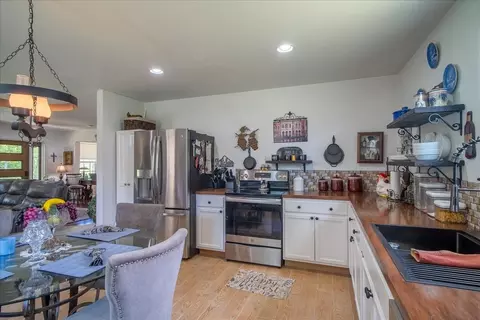 Kitchen - 527 Clax Branch Rd, Loretto, TN 38469 photo 4 of 4
