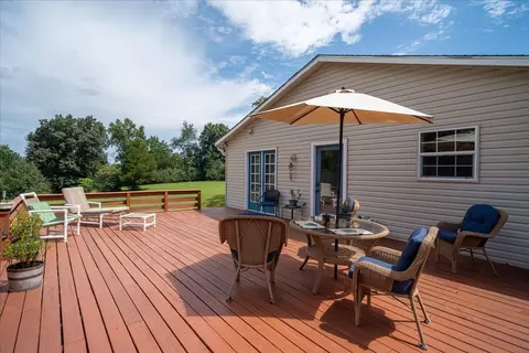 Exterior - 527 Clax Branch Rd, Loretto, TN 38469 photo 6 of 7