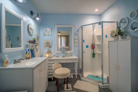 Bath - 527 Clax Branch Rd, Loretto, TN 38469 photo 1 of 2