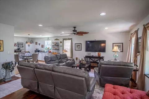 Living - 527 Clax Branch Rd, Loretto, TN 38469 photo 3 of 3