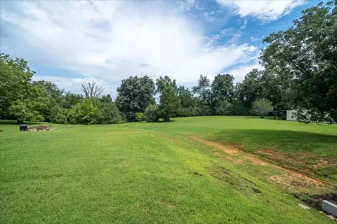 Exterior - 527 Clax Branch Rd, Loretto, TN 38469 photo 3 of 7