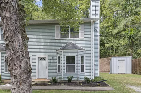570 Holt Valley Rd, Nashville, TN 37221