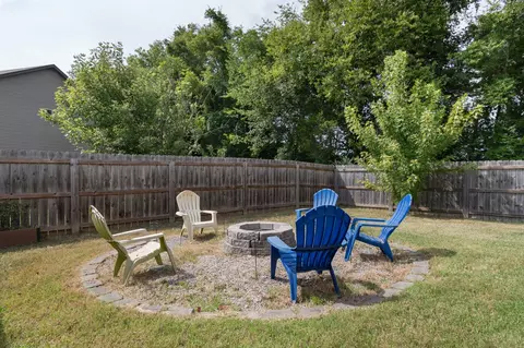 Exterior - 1504 Halverson Dr, Murfreesboro, TN 37128 photo 3 of 9
