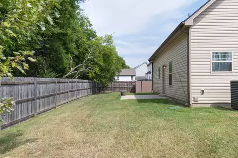 Exterior - 1504 Halverson Dr, Murfreesboro, TN 37128 photo 4 of 9
