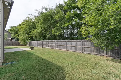 Exterior - 1504 Halverson Dr, Murfreesboro, TN 37128 photo 5 of 9