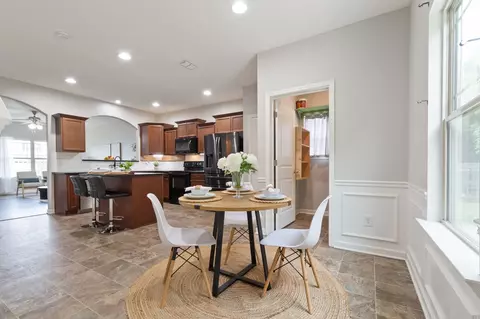 Dining - 1504 Halverson Dr, Murfreesboro, TN 37128 photo 2 of 2