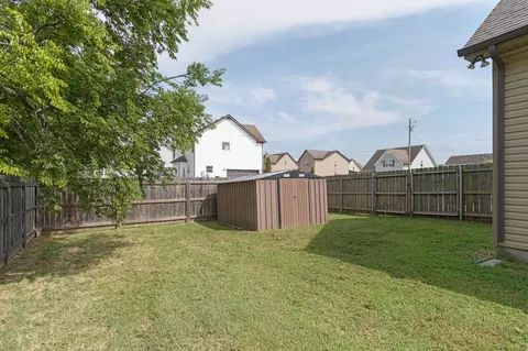 Exterior - 1504 Halverson Dr, Murfreesboro, TN 37128 photo 6 of 9
