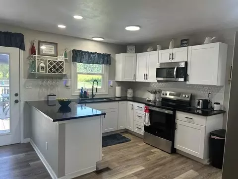 Kitchen - 3687 Blue Spring Rd, Decherd, TN 37324 photo 2 of 3