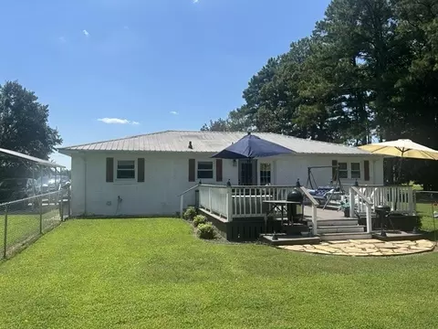 Exterior - 3687 Blue Spring Rd, Decherd, TN 37324 photo 9 of 14