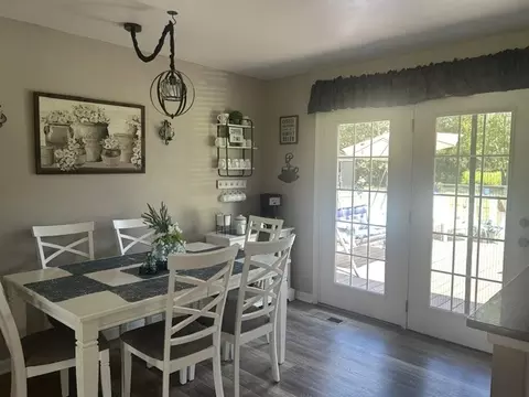 Dining - 3687 Blue Spring Rd, Decherd, TN 37324 photo 3 of 3
