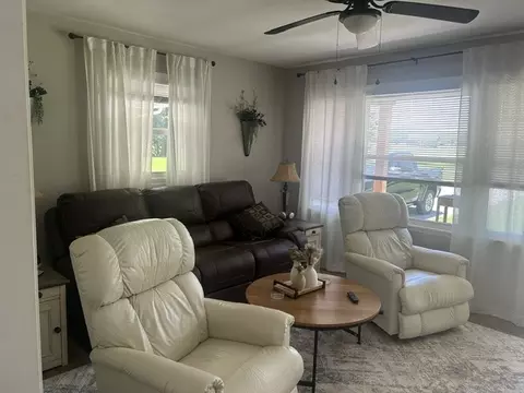 Living - 3687 Blue Spring Rd, Decherd, TN 37324 photo 5 of 5