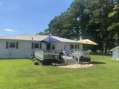 Exterior - 3687 Blue Spring Rd, Decherd, TN 37324 photo 10 of 14