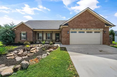 556 Greystoke Ln, Knoxville, TN 37912