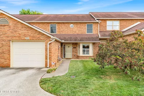10502 Raven Ct, Knoxville, TN 37922