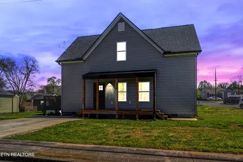 604 Middle St, Maryville, TN 37804