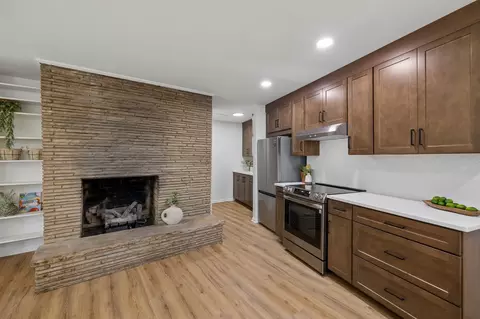 Kitchen - 5572 Highway 76 E, Springfield, TN 37172 photo 4 of 5