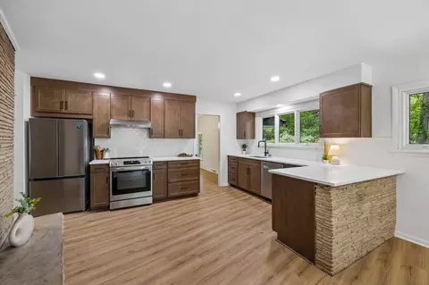 Kitchen - 5572 Highway 76 E, Springfield, TN 37172 photo 2 of 5