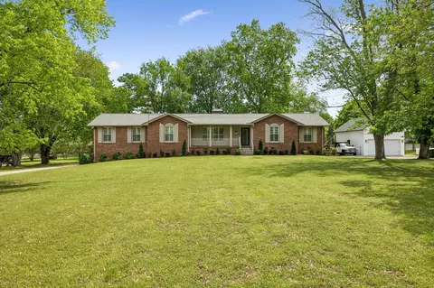281 Lake Terrace Dr, Hendersonville, TN 37075
