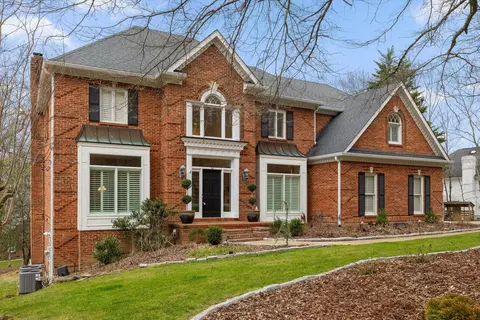 40 Cool Springs Rd, Signal Mountain, TN 37377