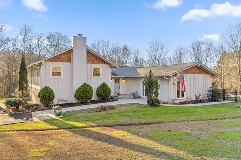 6632 Hideaway Rd, Ooltewah, TN 37363