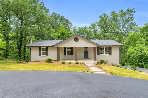 5951 Crestview Dr, Hixson, TN 37343