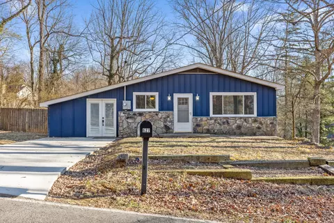 627 Miles Rd, Signal Mountain, TN 37377