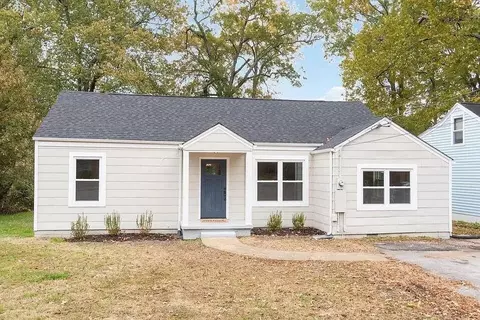 114 N Moore Rd, Chattanooga, TN 37411