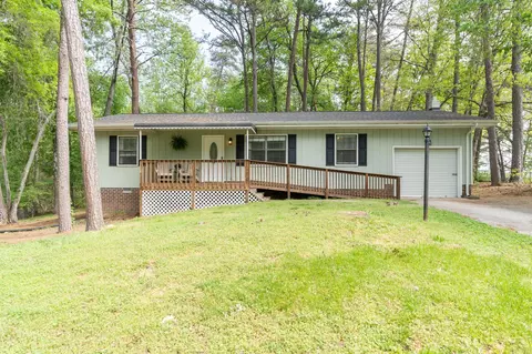 1627 Wendy Cir, Soddy Daisy, TN 37379