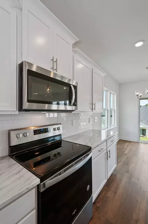 Kitchen - 101 Riverview Run, Madison, TN 37115 photo 6 of 6