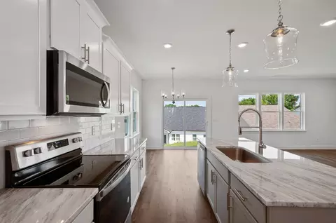 Kitchen - 101 Riverview Run, Madison, TN 37115 photo 3 of 6