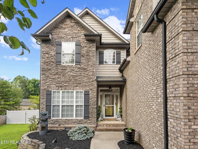 2919 Timber Green Ln, Knoxville, TN 37921