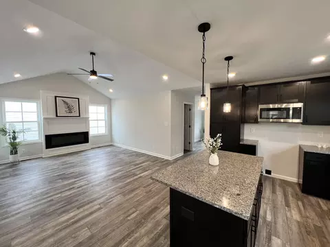 1154 Tybee Dr, Clarksville, TN 37042