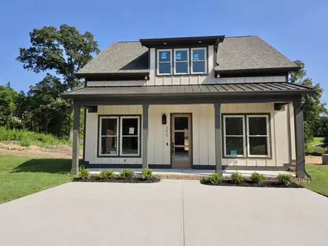 Exterior - 342 Thomas Rd, Fort Oglethorpe, GA 30742 photo 2 of 6