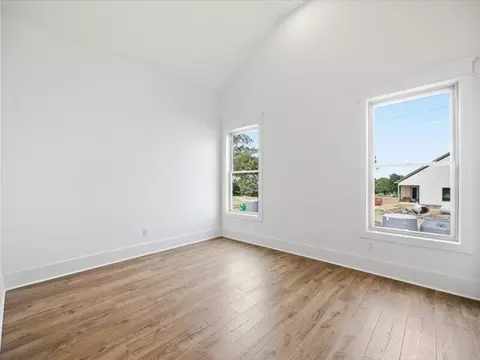 Bedroom - 342 Thomas Rd, Fort Oglethorpe, GA 30742 photo 2 of 4