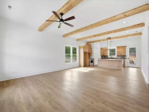 Living - 342 Thomas Rd, Fort Oglethorpe, GA 30742 photo 3 of 4