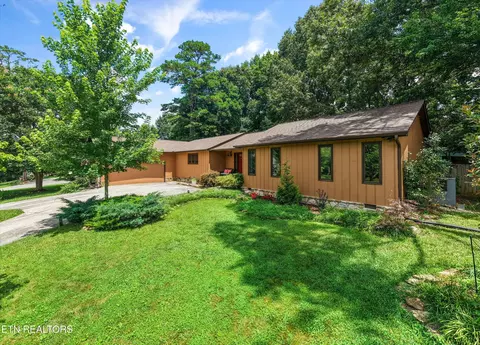 612 Laurel Valley Rd, Knoxville, TN 37934