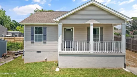 4516 Pleasant Ridge Rd, Knoxville, TN 37912