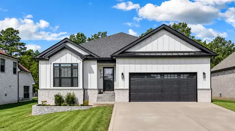836 Jersey Dr, Clarksville, TN 37043