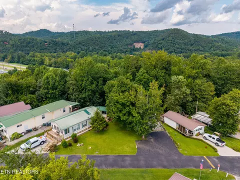 449 Mountain Thrush Dr, Townsend, TN 37882 photo 11