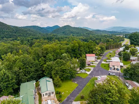 449 Mountain Thrush Dr, Townsend, TN 37882 photo 13