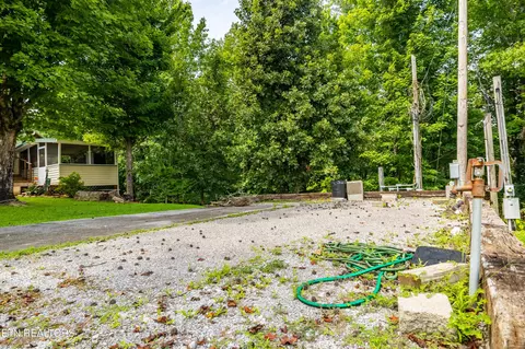 449 Mountain Thrush Dr, Townsend, TN 37882 photo 5