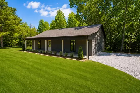 19 Scarlet Ln, Lexington, TN 38351