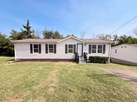 2648 Pine Ridge Dr, Nashville, TN 37207