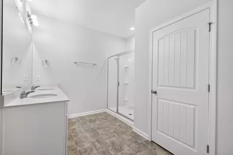 Bath - 249 William Dylan Dr, Murfreesboro, TN 37129 photo 2 of 3
